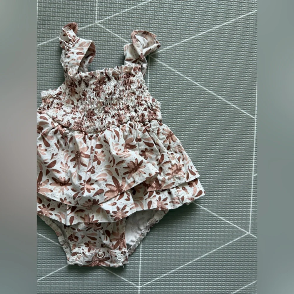Baby girl boho onesie dress with Ruffled ditsy Floral pattern & smocking•Brown
